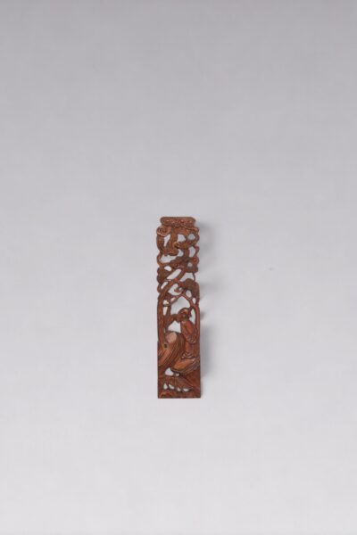 A reticulated boxwood ‘scholar and crane’ panel lLate Ming/early Qing dynasty, 17th/18th century)