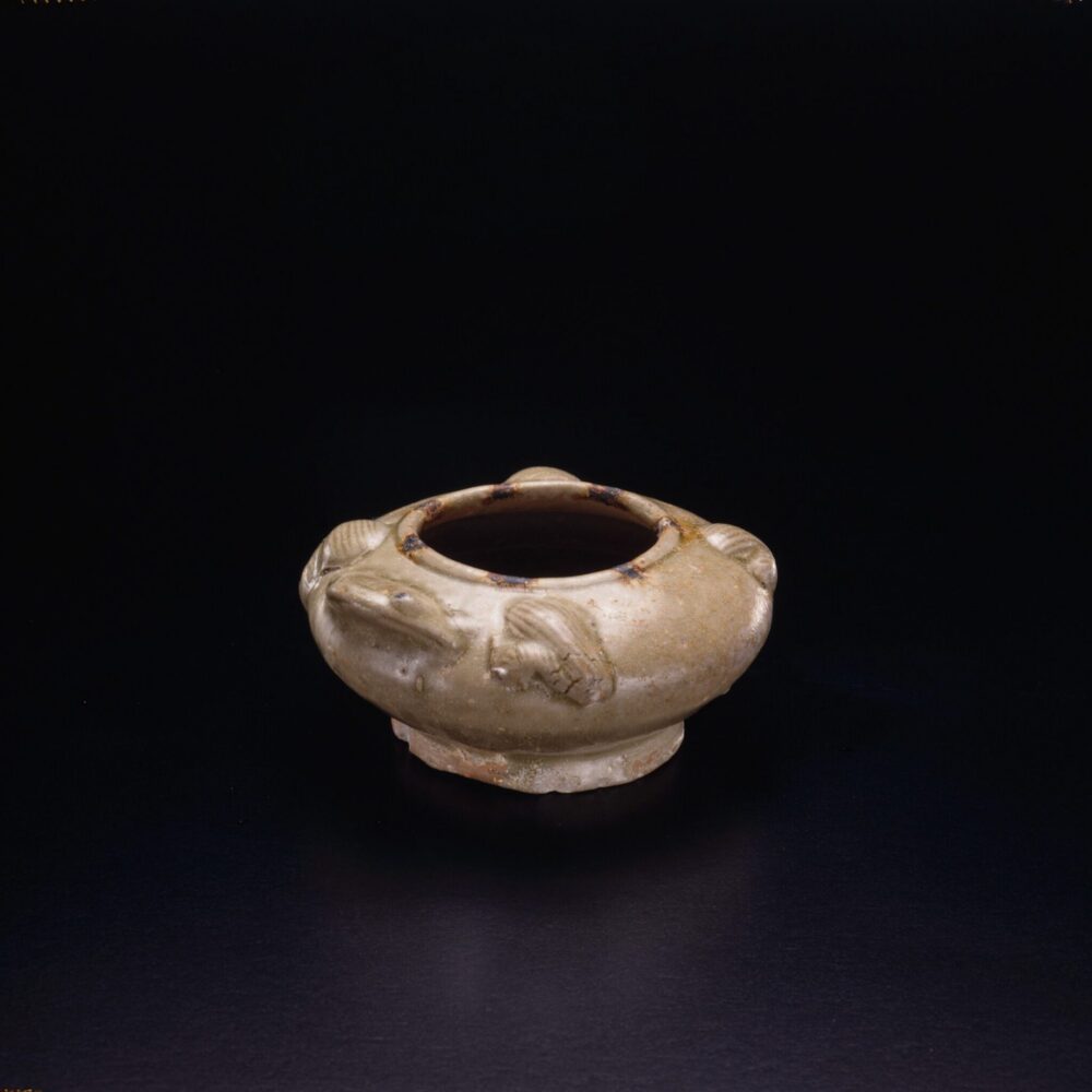 A ‘Yue’ celadon-glazed ‘frog’ waterpot,  Western Jin dynasty (265-316 AD)