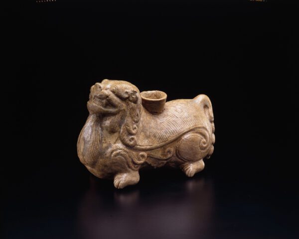 A ‘Yue’ celadon-glazed ‘bixie’ waterpot
