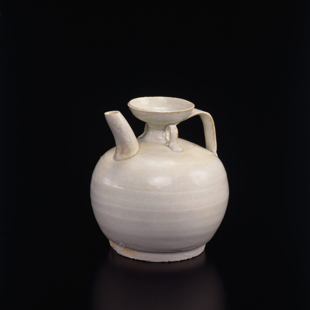 A ‘Qingbai’ glazed ewer (Song dynasty, late 10th or early 11th century)