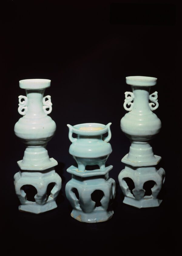 A pair of miniature ‘Qingbai’ 'vases, ‘hu’ and integral stands (Yuan dynasty, 13th/14th century)