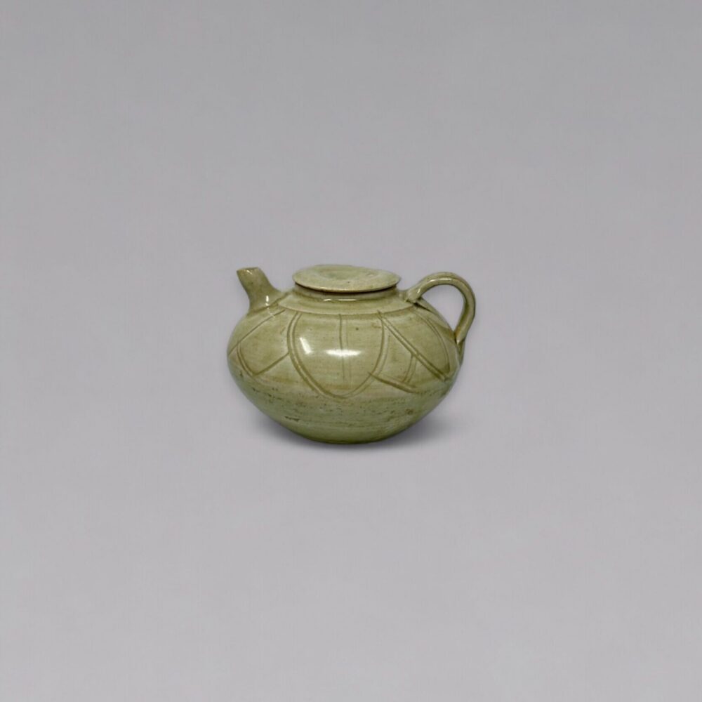 A Qingbai ‘lotus’ teapot and cover (Southern Song dynasty, 1127-1279)