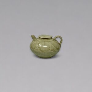 A Qingbai ‘lotus’ teapot and cover (Southern Song dynasty, 1127-1279)