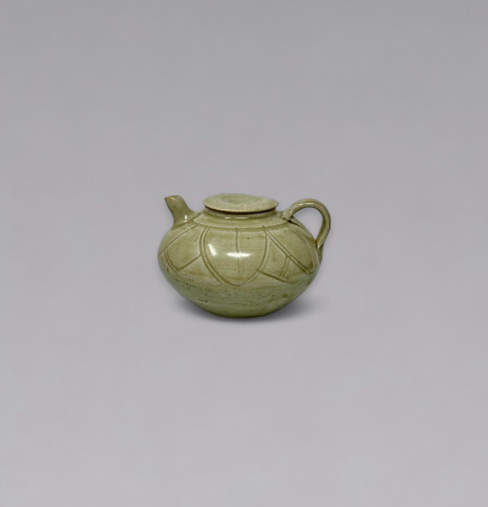 A Qingbai ‘lotus’ teapot and cover (Southern Song dynasty, 1127-1279)
