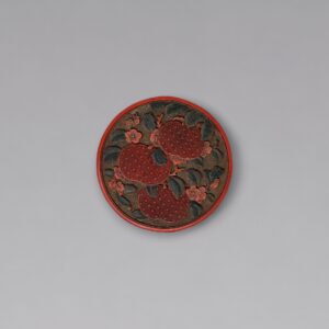 A three-coloured lacquer double peach box and cover (Qing Dynasty, 18th century)