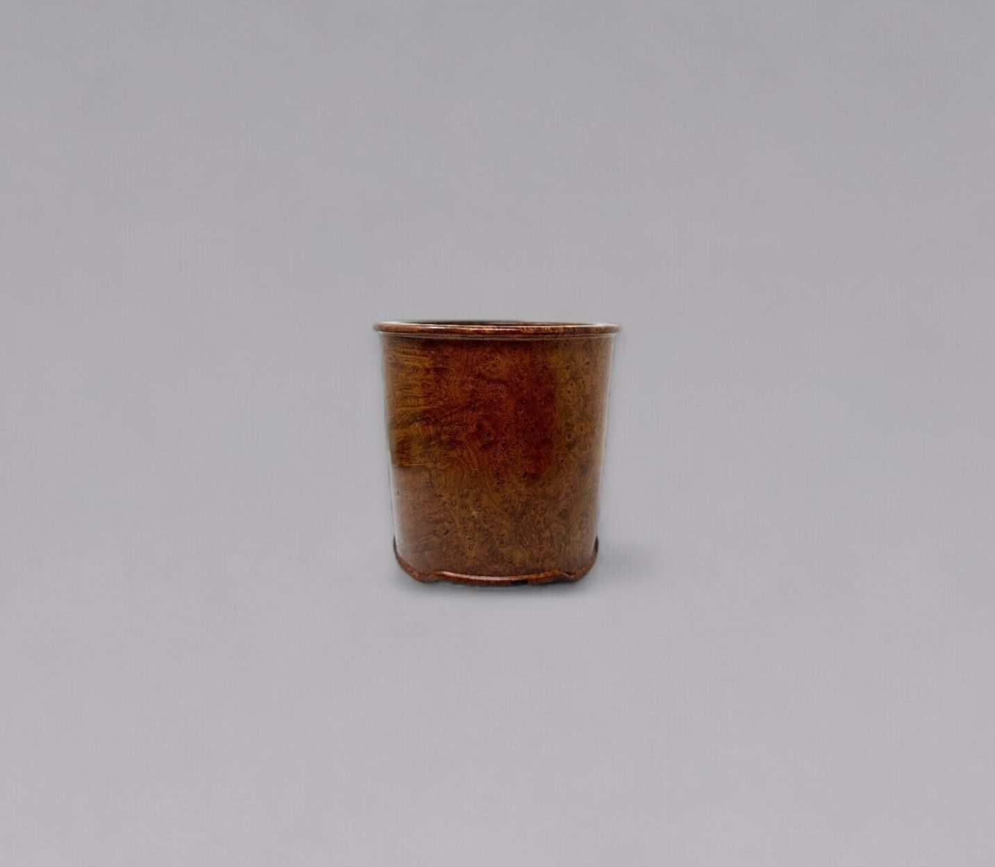 A rosewood brush pot ‘bitong’ (Qing dynasty)