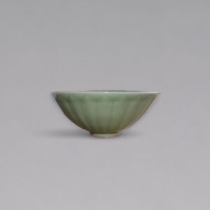 A Longquan ‘lotus’ bowl (Southern Song-Yuan dynasty, 13th-14th century)