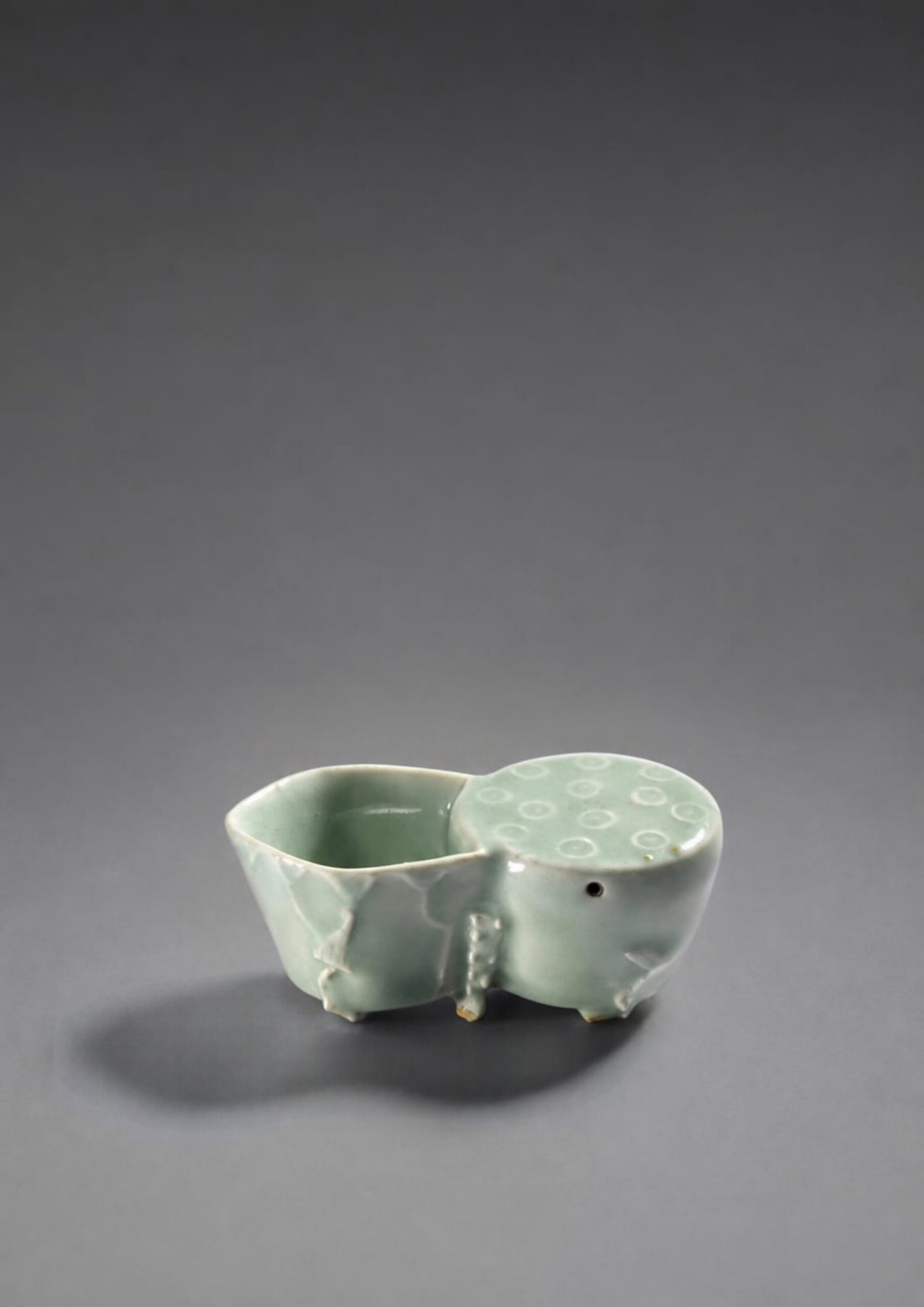 A celadon-glazed water pot and water dropper (Qing dynasty, 18th–19th century)