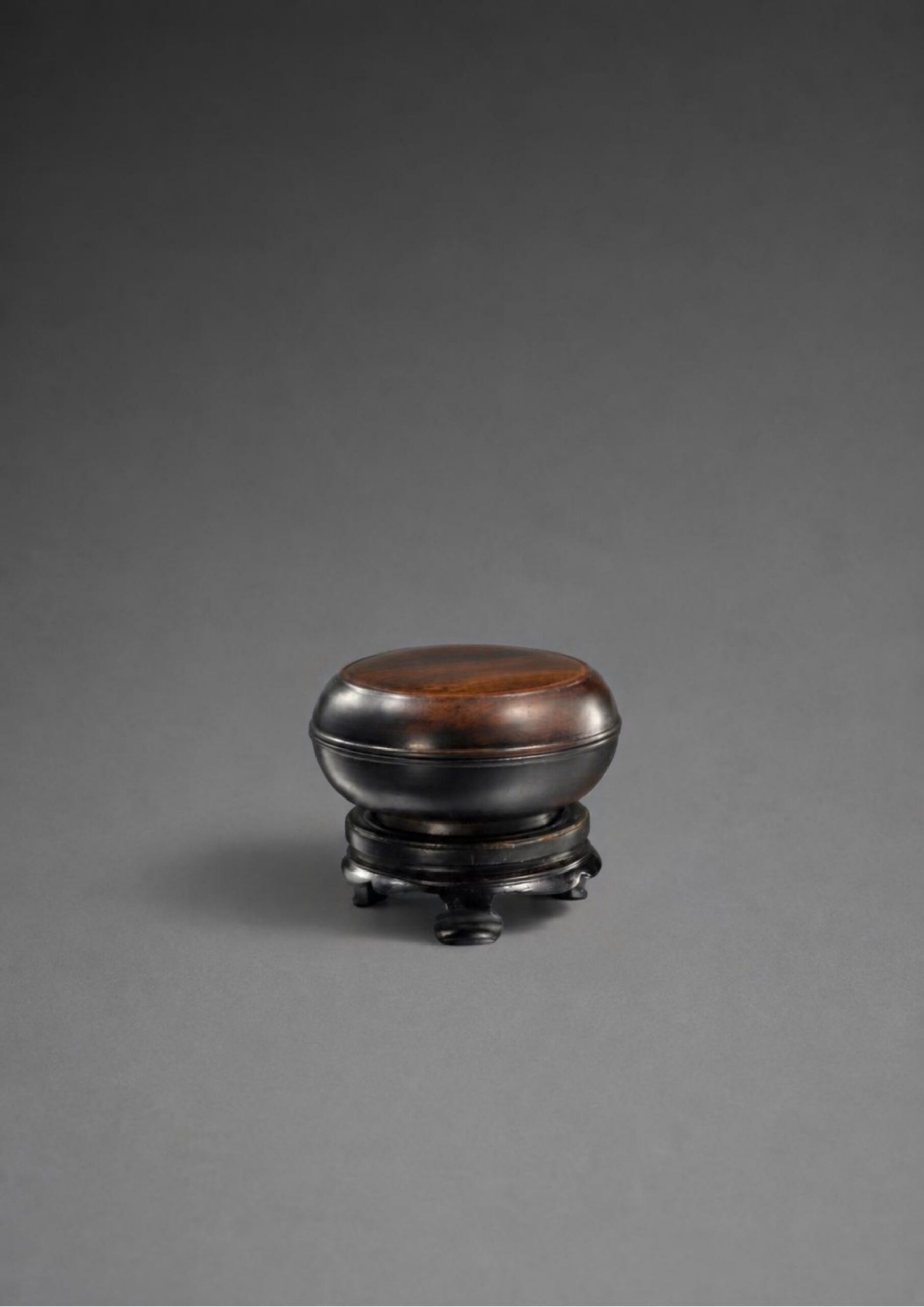 A zitan incense box and cover (Qing dynasty, 18th century)